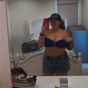 Meet your Posher, Lindsey